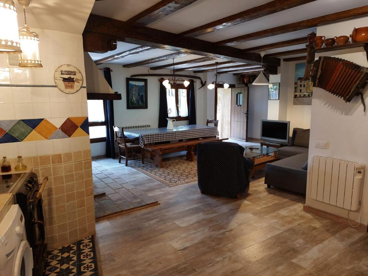 Apartamentos La Cocineta con vistas Alquezar Bagian luar foto